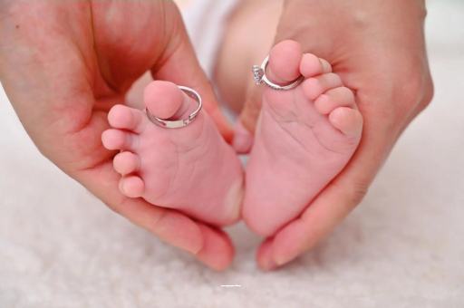 代怀生子好找吗怀孕初期小腹坠胀放屁